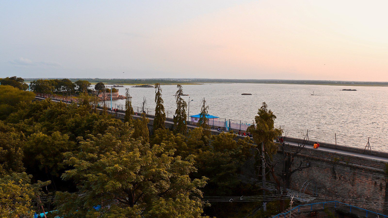 Osman Sagar lake near Hyderabad seen from its retaining wall